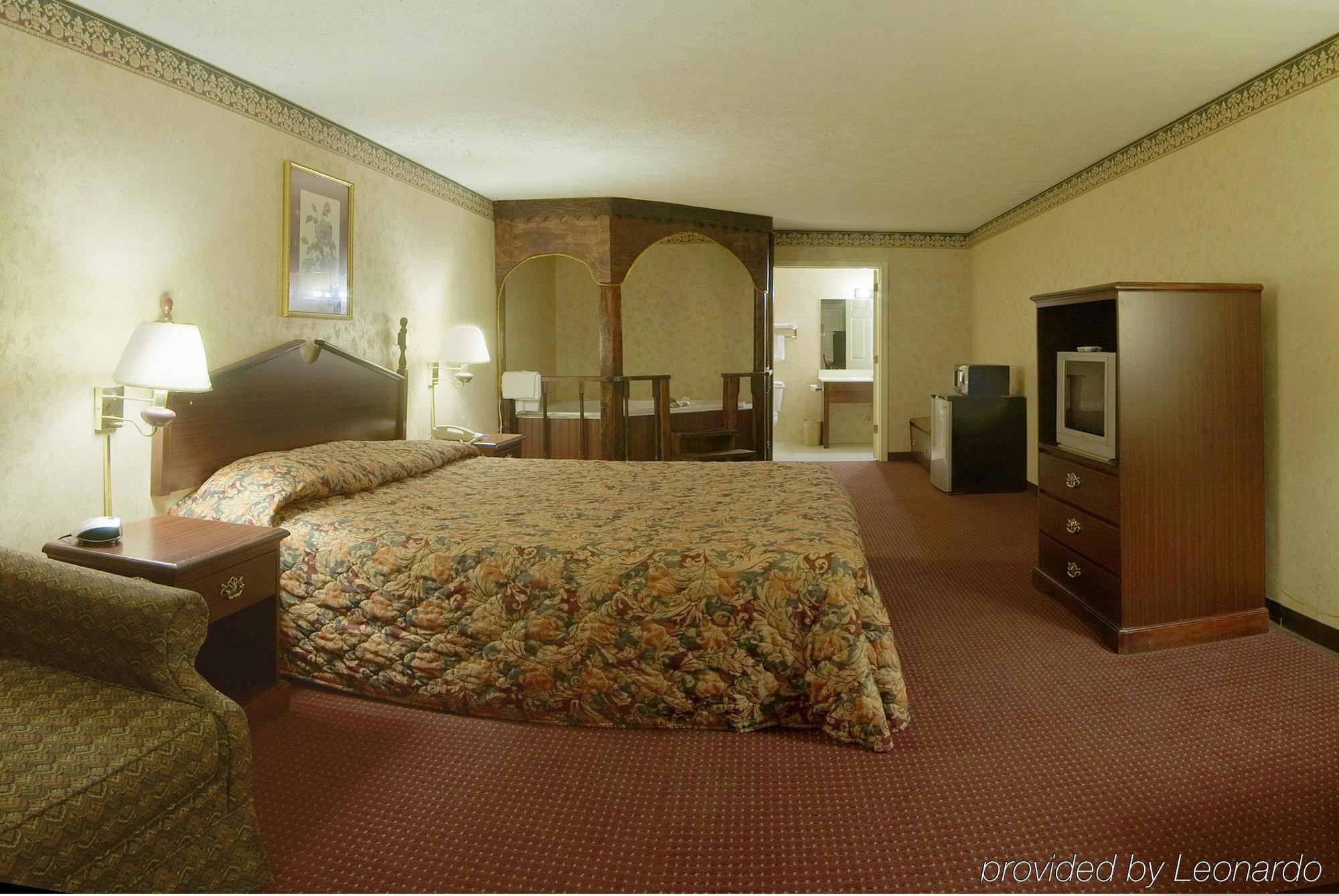 Americas Best Value Inn & Suites Mt. Pleasant Маунт-Плезант Номер фото
